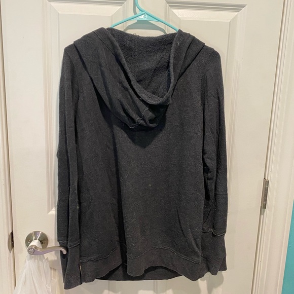 Distressed Fox Hoodie - Picture 4 of 5